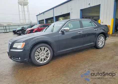 2013 Chrysler 300C из США, поврежденный, VIN 2C3CCAKG8DH683124